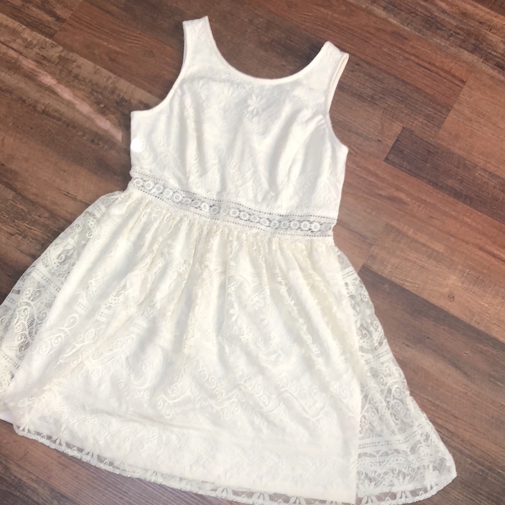Pinky lace dress - Picture 6 of 12